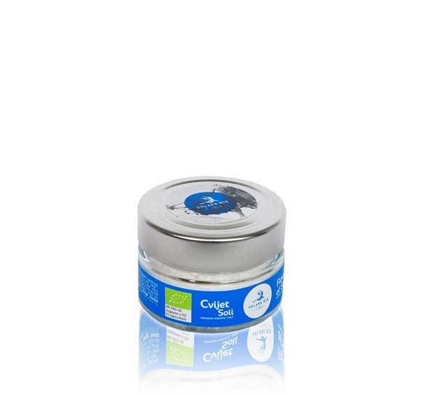 Fleur de sel from Nin in an 80 g glass jar with a blue Solana Nin label